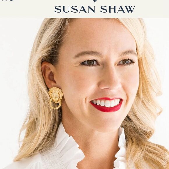 Gold Lion Head Earrings - Picture 2 of 3